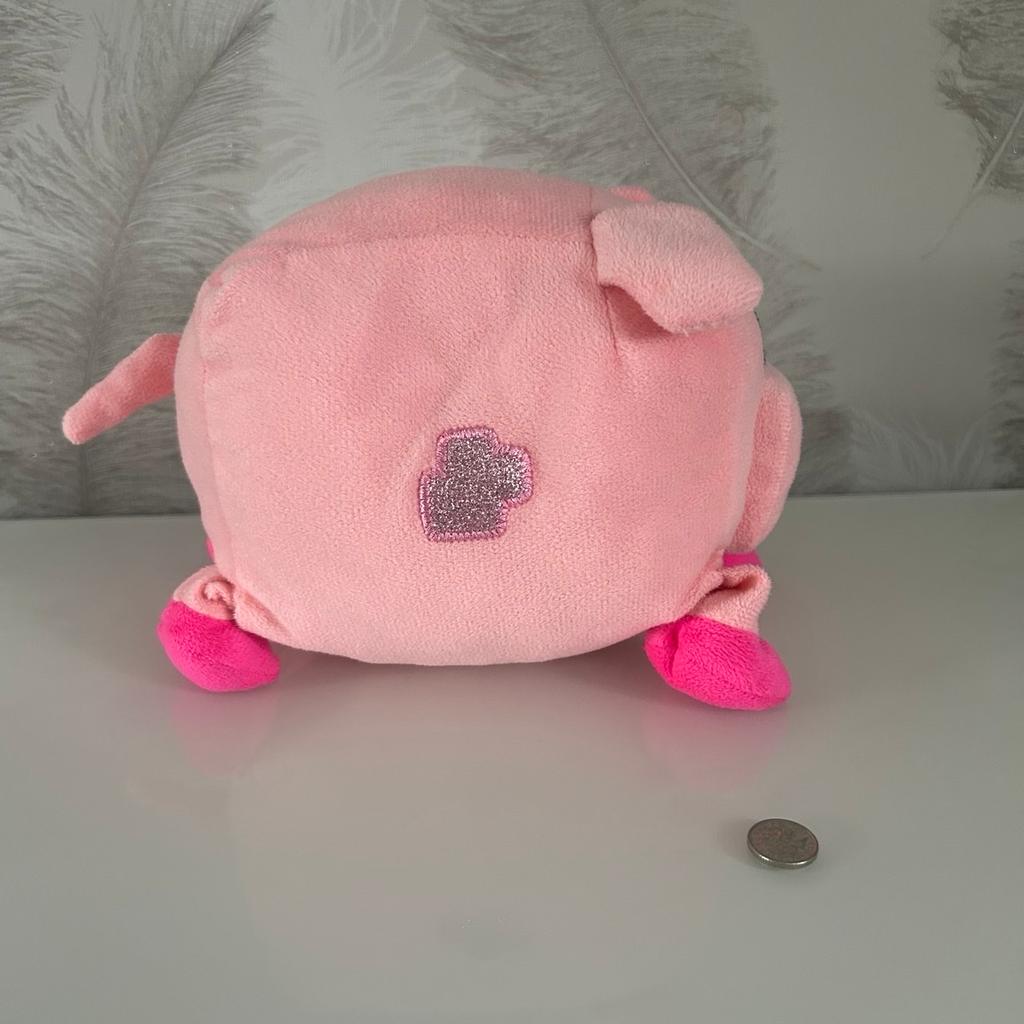 Minecraft
Soft plush pig
Beanie tummy area
In washed clean condition
From a smoke free pet free home
