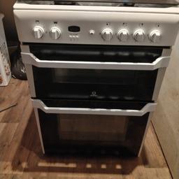 Indesit Gas oven grill and hob good Condition 1 black plate missing see pics £80 ono