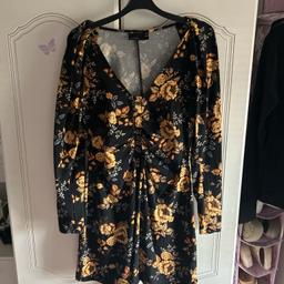 Long sleeve mini dress with ruched detail
Size 12
From ASOS
Worn a few times but in great condition!