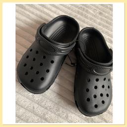 Children’s mules
£2

Infant shoe size
8 x 1
12 x 1

Post £3.70 up to 2kg
Collection ls20