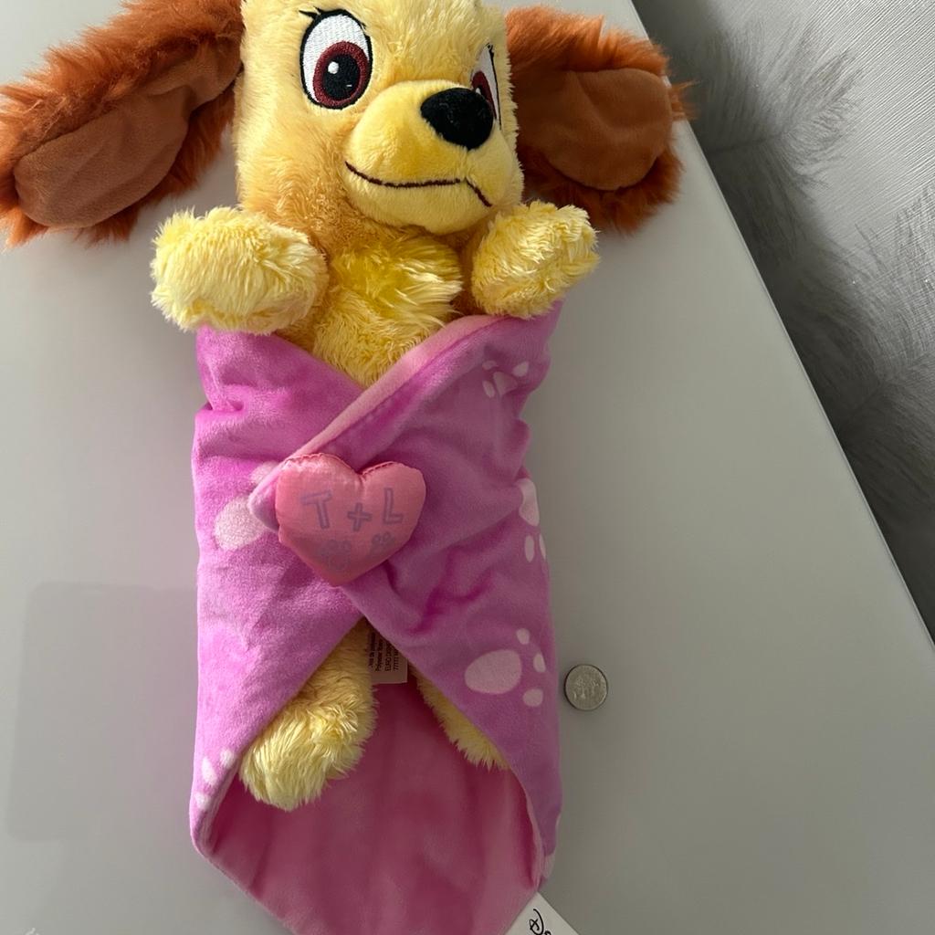 DISNEY
Disney Babies
Lady - from lady and the tramp
Cute Plush ‘ lady’ with reversible super soft Baby Blanket , with pink stuffed love heart attached with L & T initials on the heart
In good clean condition as can be seen in the photographs.
Authentic genuine Disney park’s original
Disney land Paris
Listed on multiple sites
From a smoke free pet free home