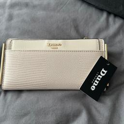 Brand new dune purse, unwanted gift, come with duster bag and tags still attached. Has a detachable card holder.