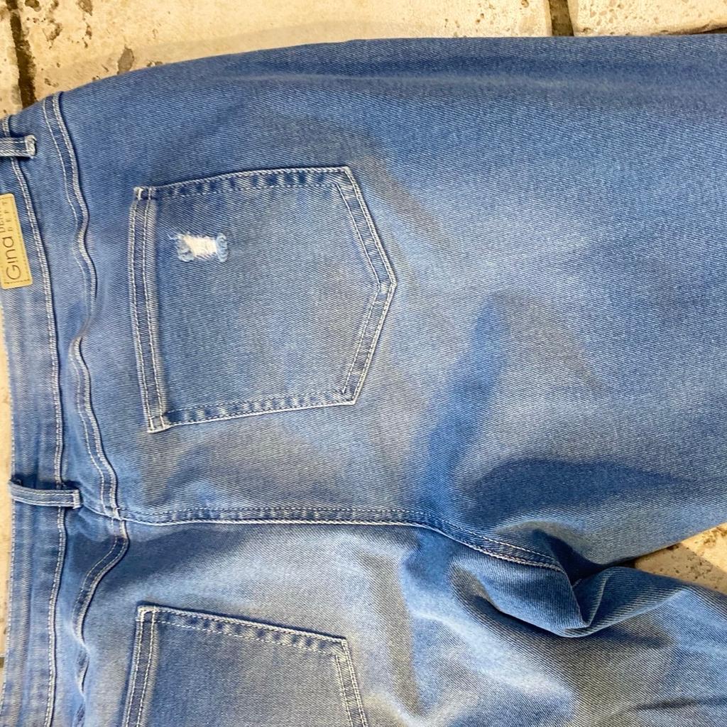 Die Jeans wurde gewaschen und 1 mal getragen !
Kann sie nicht mehr zurückgeben
Von Ernstings im März gekauft
Gr 46
Keine Garantie oder Rücknahme