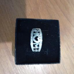 beautiful sparkling cz mum ring heavy solid band new size p photo don't 8t justice  make a beautiful gift for any occasion can post or combine postage