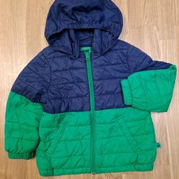 Verkaufe Jacke von Benetton, Größe 2Y.

Mein Sohn hat die Jacke von 1,5 Jahre bis 2 Jahre getragen