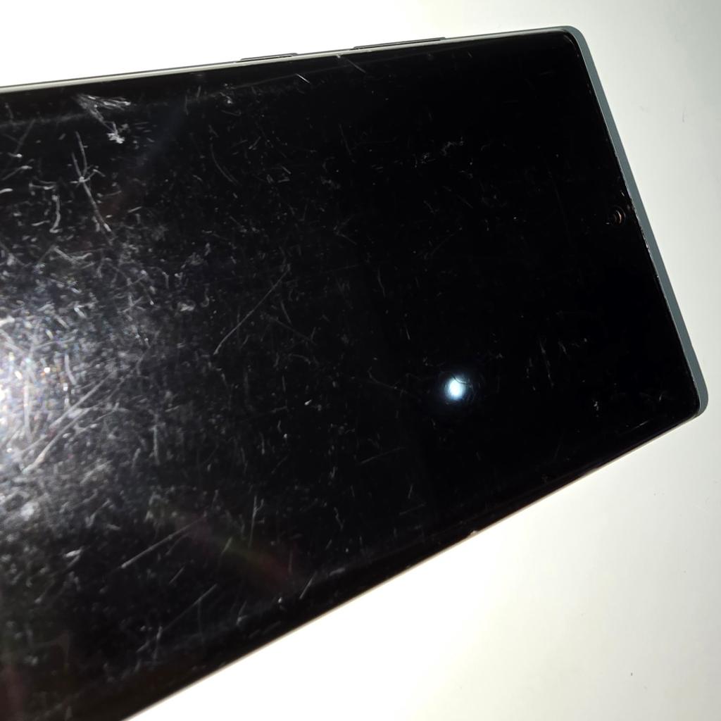 The phone needs a full restoration - listed as non working (spares or repairs). Phone only. Sold as seen.

- Samsung Galaxy Note 10 Plus 256GB

- Screen is broken

- Back Glass has no cracks just scratches

- Missing S PEN

-Unknown History
