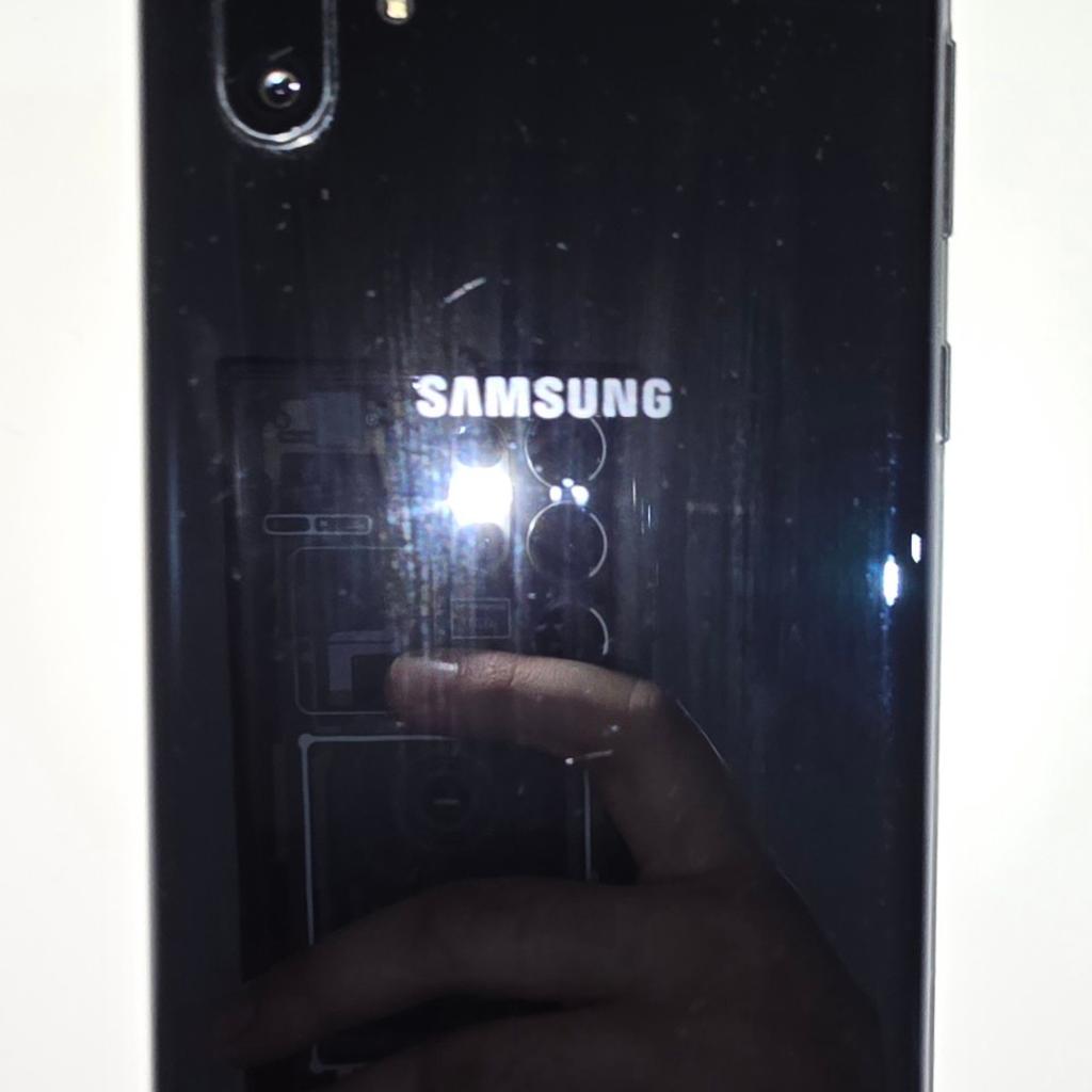 The phone needs a full restoration - listed as non working (spares or repairs). Phone only. Sold as seen.

- Samsung Galaxy Note 10 Plus 256GB

- Screen is broken

- Back Glass has no cracks just scratches

- Missing S PEN

-Unknown History