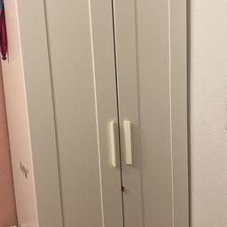 Verkaufe Ikea-Brimnesschrank in weiß.
-2 türig

Maße: 78/190

Preis: 70eu Vb
