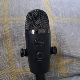 Mic cover gone missing but doesn't effect quality of microphone.

Microphone can be used on laptop/PC/Xbox and PlayStations with its USB-C cable