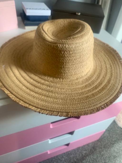 Buy & Sell South Yorkshire Sheffield - Photos for NEW WITH TAGS LADIES BEIGE SUMMER HAT