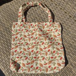 handmade tote bags 
£3 each no matter size largest are around 16 inch square 
collection dy2