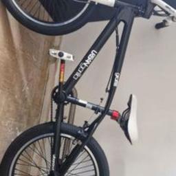 20" BMX bike in Urban Gorilla brand, with black and white colour design, printed saddle. The alloy front and rear brakes with 360 rotor allows the rider to do tricks and spin the handlebar. Bike is also has four stunt pegs, two on front to on back,in excellent condition brought at Christmas cash on collection and collation after 6 pm