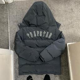 Trapstar coat size Medium only cash in hand please message me on WhatsApp > 07990350560