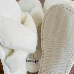 Comfortable slippers 
Size 6
Collect b27 no offers