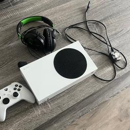 Xbox Series S - official controller & turtle beach headset