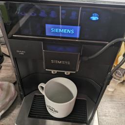 Zum Verkauf steht mein 3 Jahre alter Siemens Kaffeevollautomat. Hat mir immer treue Dienste geleistet und funktioniert einwandfrei.

Inklusive Milchbehälter

Wurde bereits entkalkt und gereinigt.

Da Privatverkauf, keine Garantie und Rücknahme meinerseits.

Versand möglich gegen Aufpreis