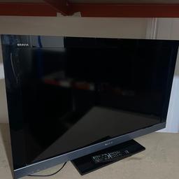 Sony Bravia 40 inch lcd tv with base stand and genuine remote control 
Fully working and in great condition  
1080p gd with built in freeview channels
HDMI and usb connections  
£90 can deliver and set up if required 
Message with postcode thanks 
Bargainstop online sales