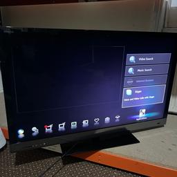 Sony Bravia 40 inch slim lcd  tv with base stand and genuine remote control 
Fully working and in great condition  
1080p gd with built in freeview channels
HDMI and usb connections  
£120 can deliver and set up if required 
Message with postcode thanks 
Bargainstop online sales