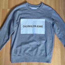 Grauer Calvin Klein Jeans Pullover
Sehr guter Zustand
Größe M
