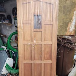 solid wood door never fitted still in wrapping.

any questions please ask