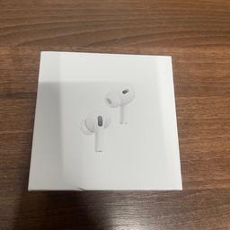 Brand new
Gen 2 Pro Apple Airpods
Magsafe case included
charger included
spare earbuds included