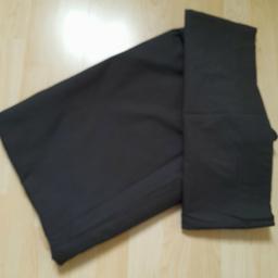 Single bed duvet cover & pillow case. Black, good condition. Ideal in student accomodation or camping. Collection only or buyer pays postage