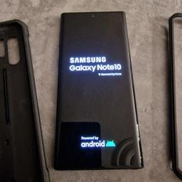 Samsung Galaxy Note 10 
Dual SIM 256GB 
8GB RAM 
SM-N970F/
DS Aura Schwarz
Gebraucht aus 1ter Hand
Voll funktionsfähig 
Mit S-Pen auch Voll funktionsfähig 
Jedoch ohne Ladekabel.
Mit Panzerschutzhülle.
Auf der Rückseite 2 Bruchstellen an den Ecken. Oben rechts und unten links.
Ansonsten Top Zustand. 
ABHOLUNG gegen BARZAHLUNG
VERSAND 6.00 € nach erfolgter Überweisung und nur innerhalb von Deutschland 
KEIN PAYPAL
KEINE VERSANDDIENSTLEISTER oder SPEDITIONEN [ Betrugsprävention ]