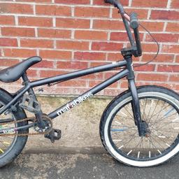 just needs new front inner tube it's got both small cranks nothing chain needs oiling and collection only as I don't drive or do posting please thanks