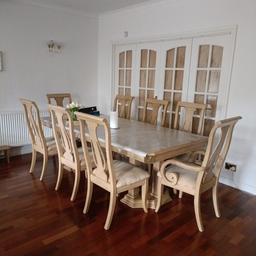 beautiful solid, heavy dining table. 8 sits. 2 chairs with armrest, 6 without. chairs cushions with covers plus few spare ones included in price.
extendable. 2 protective covers (grey and see-through) on top of the table included.
collection EN1 Enfield