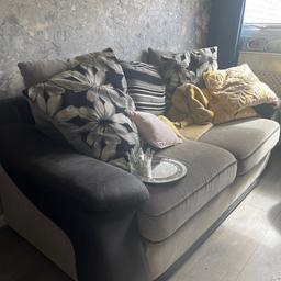 This item just needs a fluff up and you’ll see you’ve grabbed yourself a bargain. Originally from scs and cost around 1300 for this 3 seater sofa plus a swizzle snuggle chair.
35 inch width from back to front. 6foot from side to side. No higher than 3 foot height.