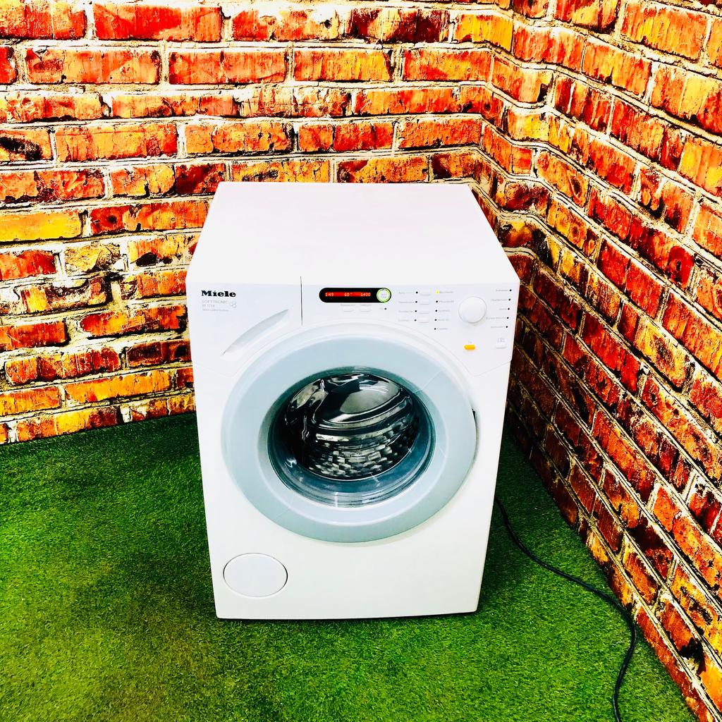 Willkommen bei Waschmaschine Nürnberg!

Entdecken Sie die Effizienz und Leistung unserer hochwertigen Waschmaschinen von Miele. Vertrauen Sie auf Qualität und Zuverlässigkeit für die perfekte Pflege Ihrer Wäsche.

⭐ Produktinformationen:
- Modell: W 1714
- Geprüft und gereinigt, voll funktionsfähig.
- 1 Jahr Gewährleistung.

‼️H x B x T: 85 x 59,5 x 63,4 cm 
ℹ️ Mehr Infos auf unserer Website: 
☎️Telefon: 01632563493

✈️ Lieferung gegen Aufpreis möglich.
⚒ Anschluss: 10 Euro.
♻️ Altgerätemitnahme: Kostenlos.

ℹ︎**Beschreibung:**
* Nennkapazität: 6kg
* Besonder sparsam mit Energieeffizienzklasse A+
* Top-Schleuderergebnis - bei 1400 U/min