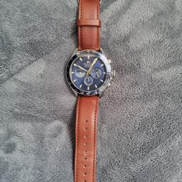 This watch has only been worn twice it is as new apart from an extra hole added into strap, other than that not a mark on it, I collect watches and this has been kept in a case with pin out so battery good, this cost me £180 so no offers on price comes with box can deliver local to BB6