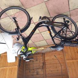 pulse electric bike original charger and battery
2 keys tech manual bike lock pump 7. gears 36volt range 30 40 miles collection only