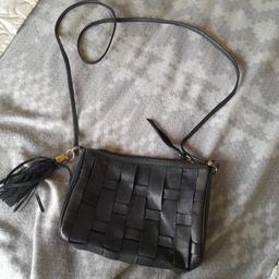 top shop like new soft leather bag with thin strap ..bargain..