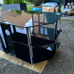 Glass & chrome TV table/stand
Good condition 
Collection from Barrow upon Soar, LE12