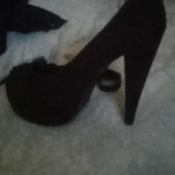 Beautiful  Grscelsnd designer shoe, suede, wedge, only worn once, you gotta bargain at this price, you'll defo not be sorry for this buy, that's a promise!!!