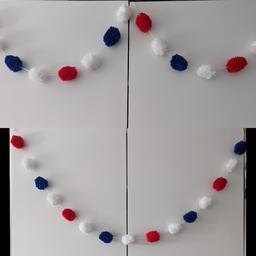Handmade Red, white and blue pom pom garland ❤️🤍💙
60 inches long. Can use either across a wall long ways or pinned in the middle to drape into two ✨ £5