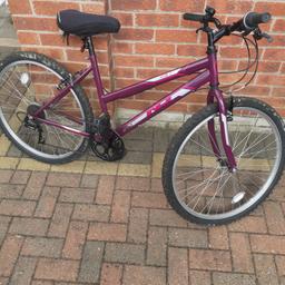18inch frame.. 22inch wheels.. 6 gears

used about two times just sitting in the garage.. Great condition collect from Parkhall