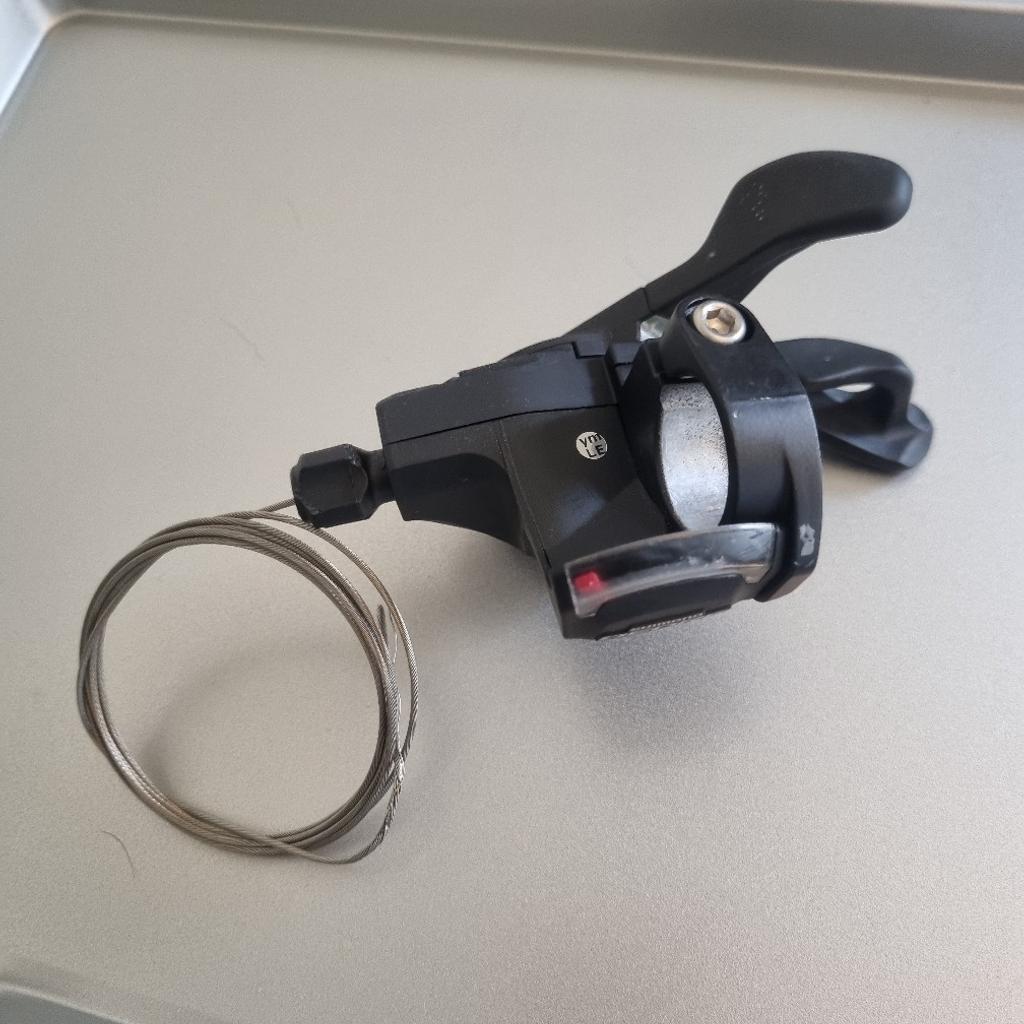 Shimano Deore x3 speed Gear Shifter in good working condition
can post or deliver for extra..