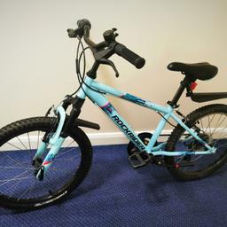 Great condition, minor signs of wear.

6 speed gears
V-brakes
KickStand
Bell
Adjustable seat height
Mud guards
Mint Colour

Suitable for 6-9yr olds