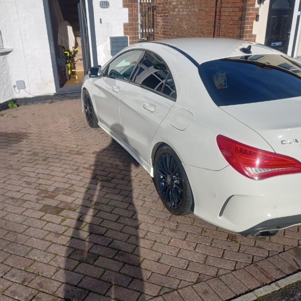 White Mercedes benz- In Great condition -MOT Oct 24- JUST HAD IT SERVICED THIS MONTH- 2 KEYS - CARD. Vehicle ROAD TAX is 35.00 per year. Next tax due NOV 2024.Feel free to few in person.