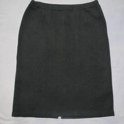 Pencil Style, Fully Lined Ladies Skirt, Office Smart Work.
Material Content: 30% wool, 70% polyacrylic. 
Lining: 100% polyester.
All measurements in inches and cm in pic.N3
Skirt Length: Knee Length
Machine knitted
On the pic N5 in circles show internal defects (threads have been loos but have been fixed) that are not visible from outside and do not affect the wearing of the skirt.
Comes from pet and smoke free home.