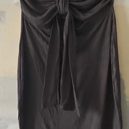 Size 8 Ladies Gorgeous BNWT PrettyLittleThing Black Fashion Mini Dress £2.99….Strood Collection or Post A/E…💕

Check out my other items…💕

Message me if wanting multi items save on postage….💕