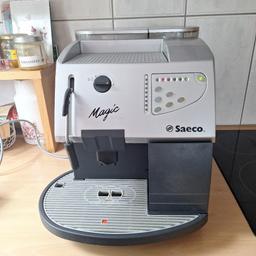 Verkaufe Saeco Kaffeemaschine mit Wackelkontakt bei der Abtropfschale .
Wenn Sie angehoben wird, funktioniert sie .
Für Bastler sicher kein Problem