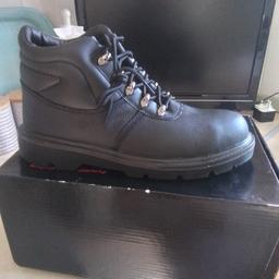 BRAND NEW ARCO BLACK WORK,BOOTS IN BOX 
SIZE 12 
COMPLETE BARGAIN FOR SOMEONE £5
COLLECTION FROM FRONT DOOR