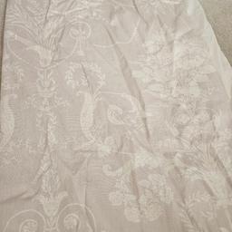 Laura Ashley curtains, used and need some TLC.
L 161cm x W 220cm each (4 in total).
RRP £220