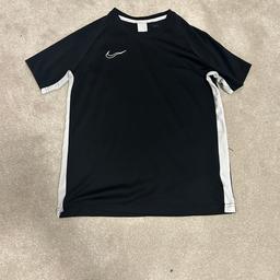 XL boys Nike t shirt