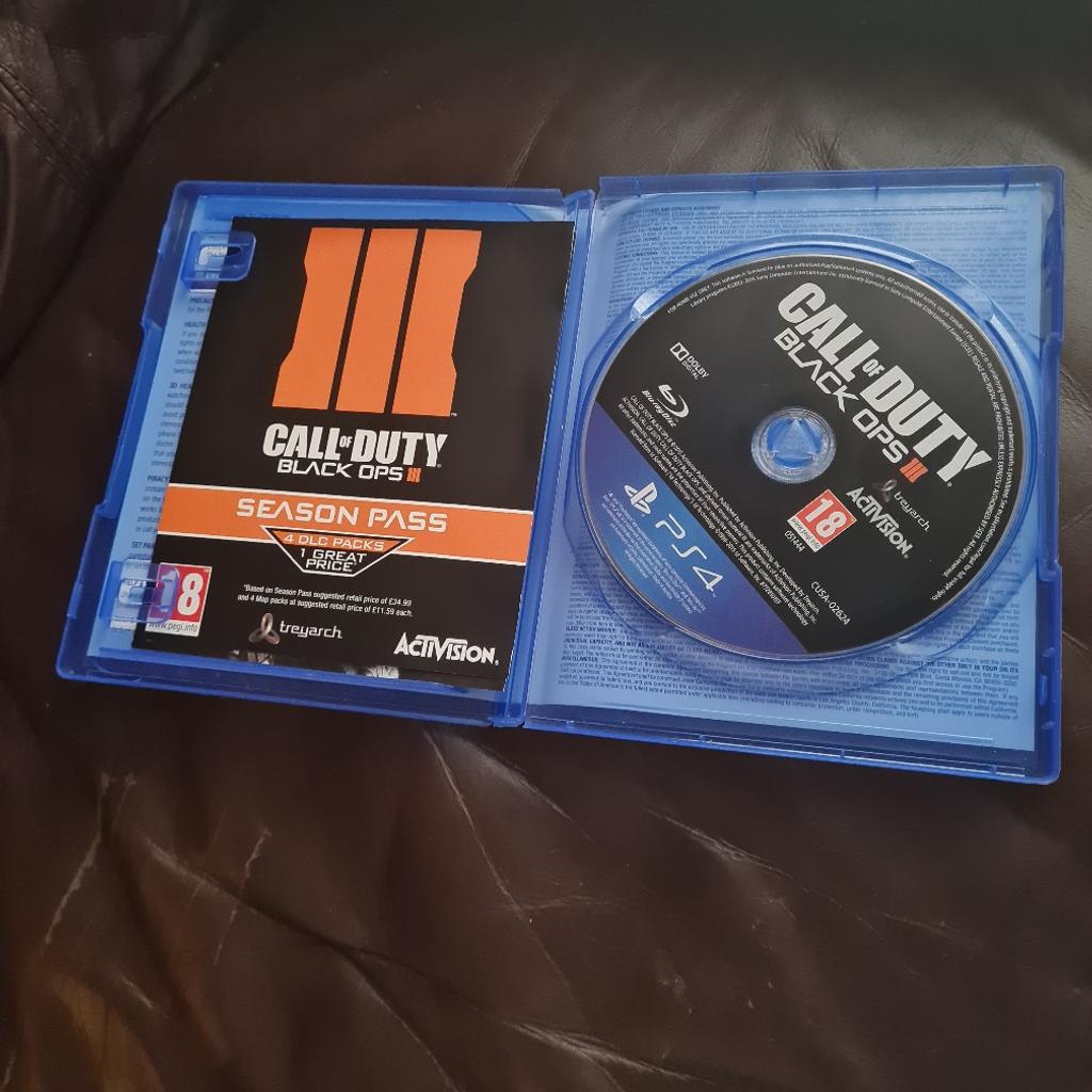 selling black ops 3 playstion 4 edition works fine i don't play this game I have the new version so I'm selling