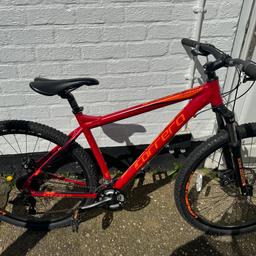 Some paint splodges but can be removed easily other then that bike is barely rode and is in perfect working order. Bike was £400 brand new asking £200 but am open to offers