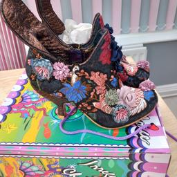 beautiful boots by irregular choice
bloomchester...size 4....37
New in box
collection thurnby LE7
